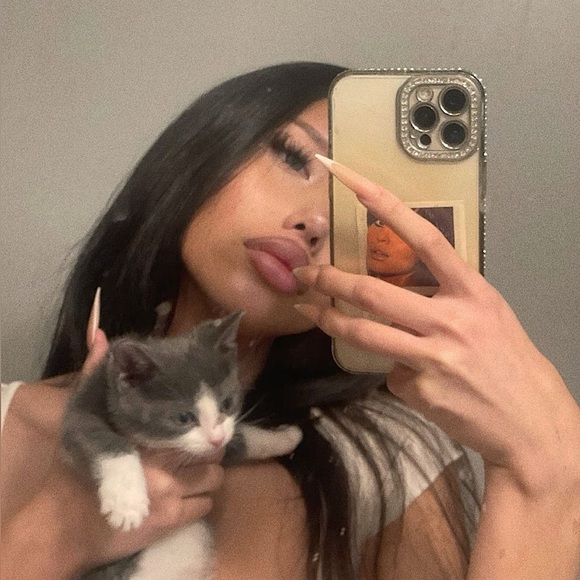 Meet your Posher, Valentina - Picture 13 of 16